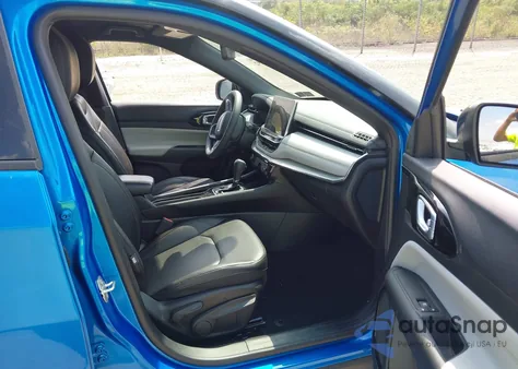 2024 Jeep Compass Limited 4X4 z USA, uszkodzony, nr VIN 3C4NJDCN4RT586395